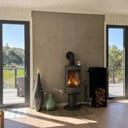 Stunning In With Kitchen