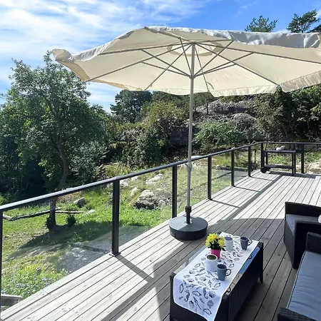 Stunning In With Kitchen Holiday home
